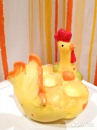 Подставка для яиц в виде курицы