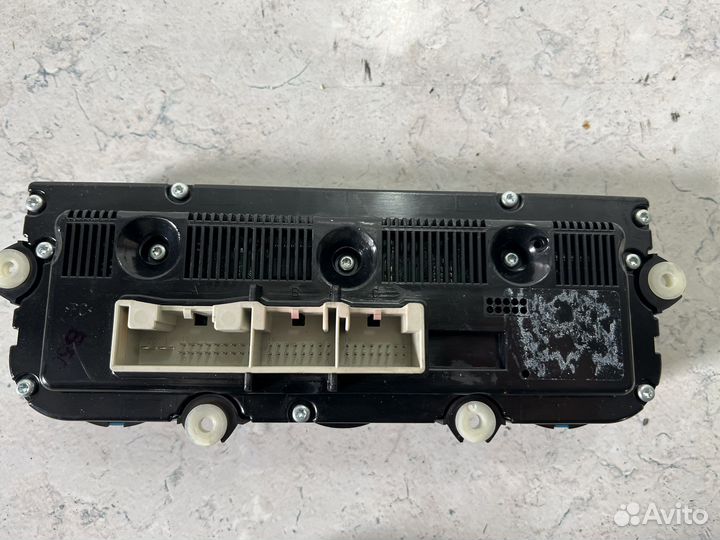 Блок управления климат контрольVolkswagen Tiguan