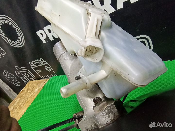 Вакуумный усилитель тормозов Ford Focus 2 2007