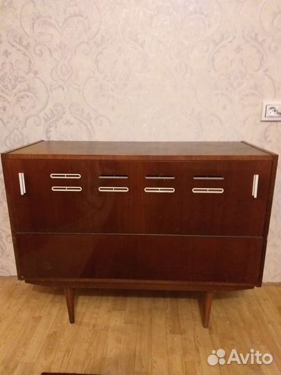 Тумба для постельных принадлежностей