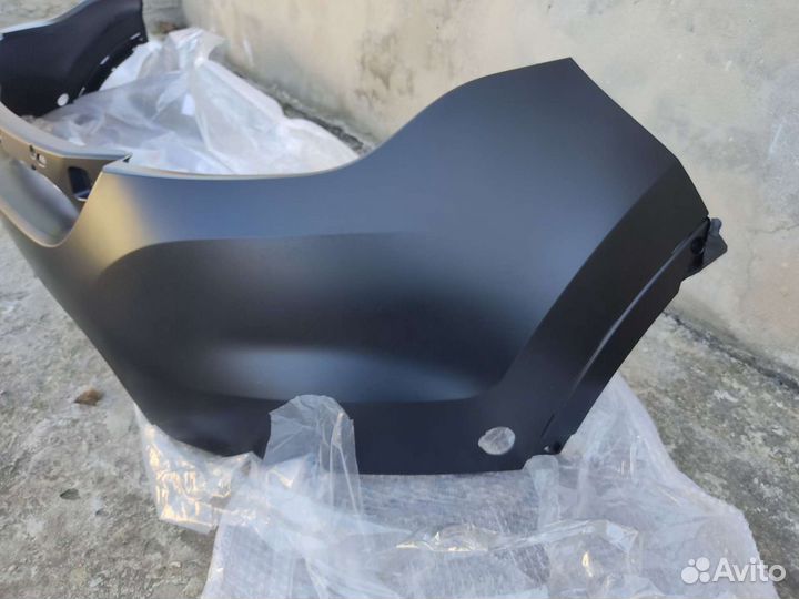 Бампер передний Ford Explorer 5