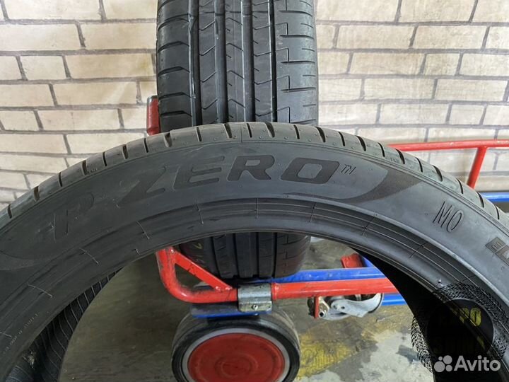 Pirelli P Zero PZ4 235/45 R20