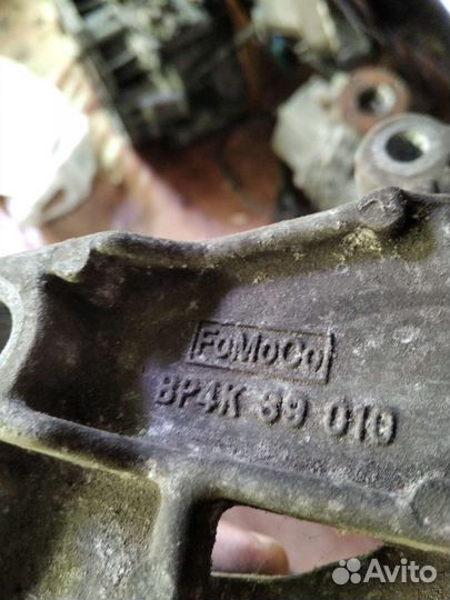 Кронштейн Mazda 3 BL