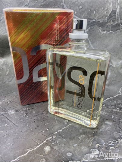 Escentric molecules 02