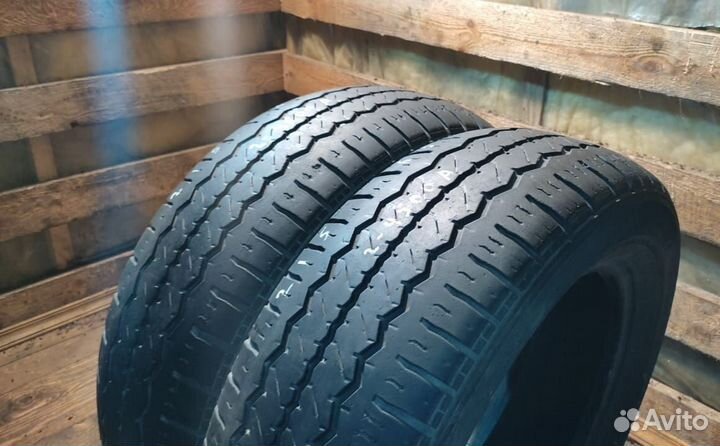 Hankook Radial RA08 215/65 R17