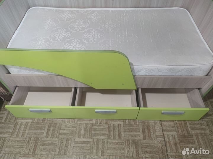 Детская кровать бу
