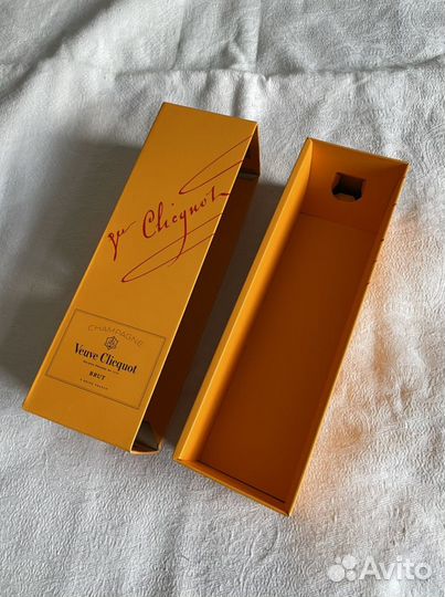 Коробка от шампанского вдова Клико/ veuve Clicquot