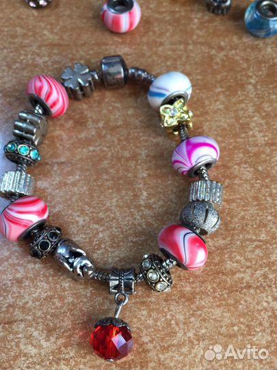 Бижутерия(набор для создания браслетов)