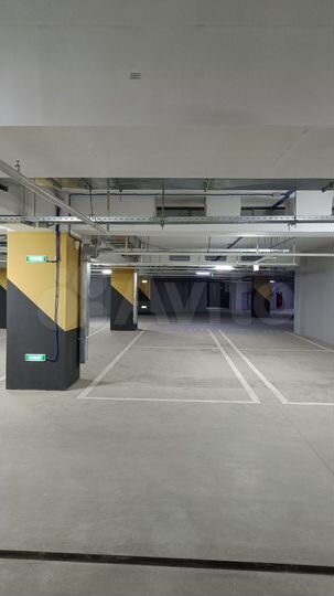 Машиноместо, 14 м²