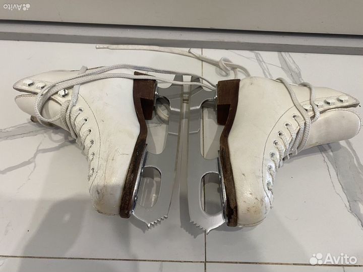 Профессиональные коньки Wifa 29 LL