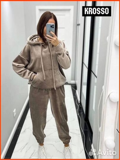 Спортивный костюм женский новый