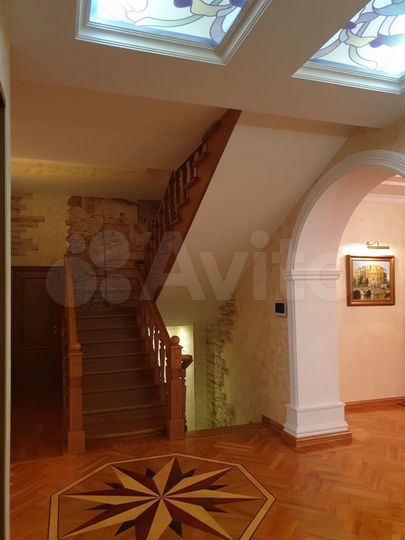 Дом 450 м² на участке 4,7 сот.