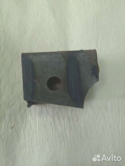 Кронштейн поперечной тяги УАЗ