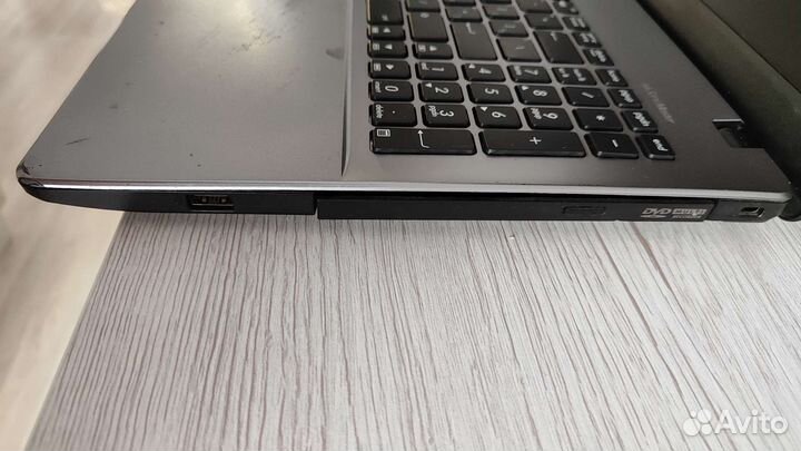 Продам ноутбук Asus X550V