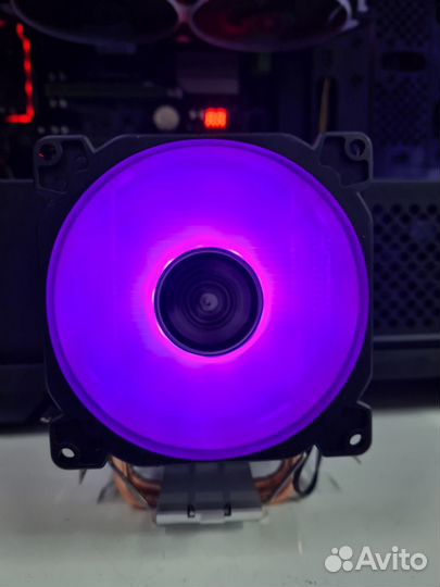 Кулер башня с меняющейся подсветкой для процессора