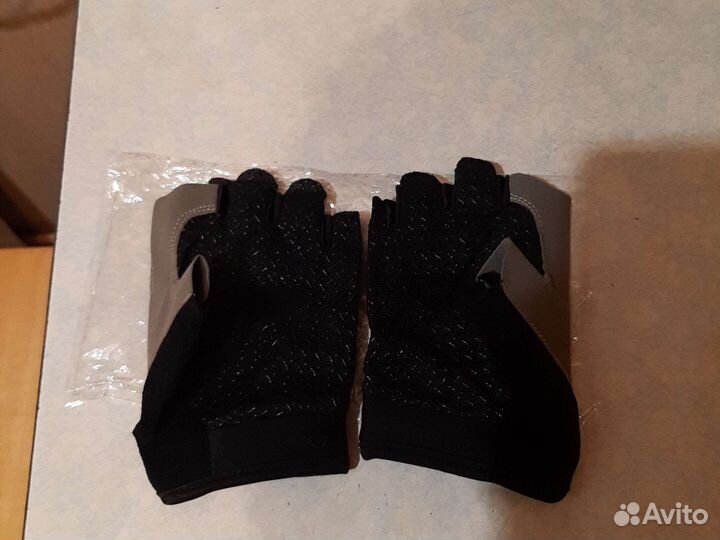 Перчатки для тренажерного зала