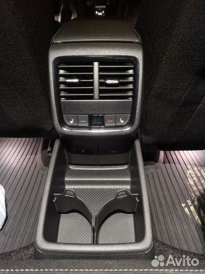 Вещевой бокс для Skoda Octavia A8 Mk4