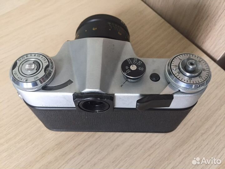 Плёночный фотоаппарат Зенит-Е