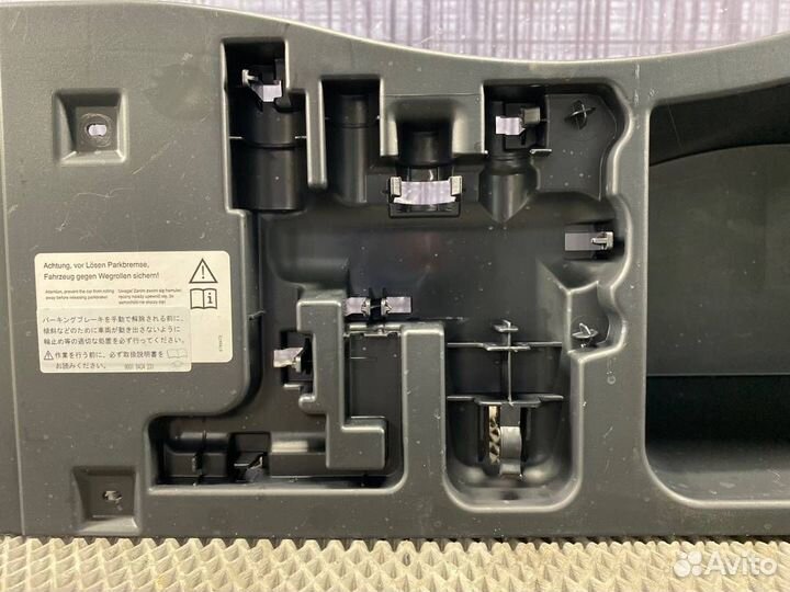 Отсек под инструмент Bmw X5 E70 N57 2013