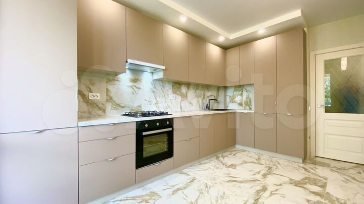 2-к. квартира, 64 м², 3/3 эт.