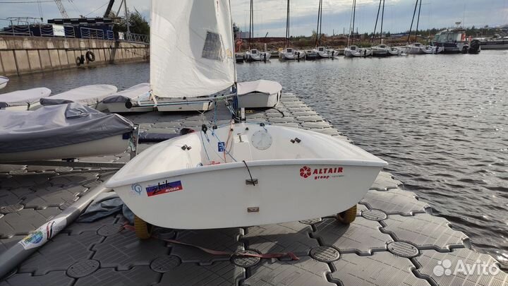 Швертбот Zoom-8