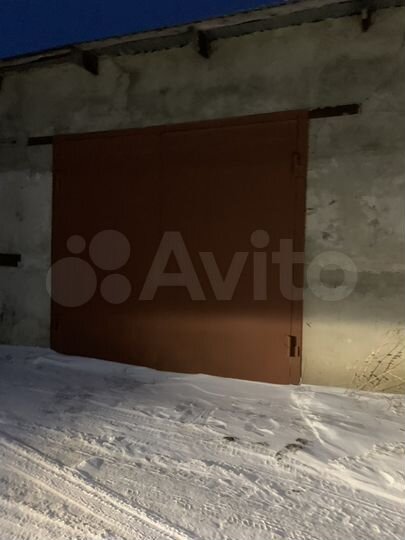 Гараж, > 30 м²