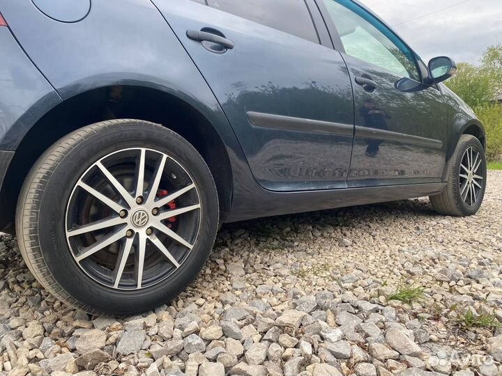 Volkswagen Golf 1.6 AT, 2005, 235 000 км