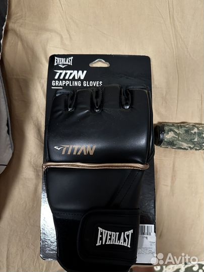 Боксерские перчатки Everlast