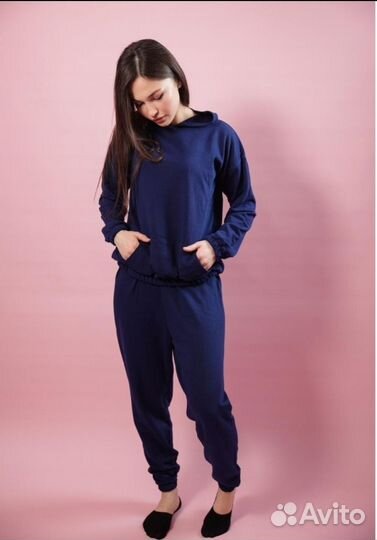 Спортивный костюм женский
