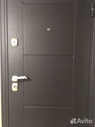 Дверь входная металлическая