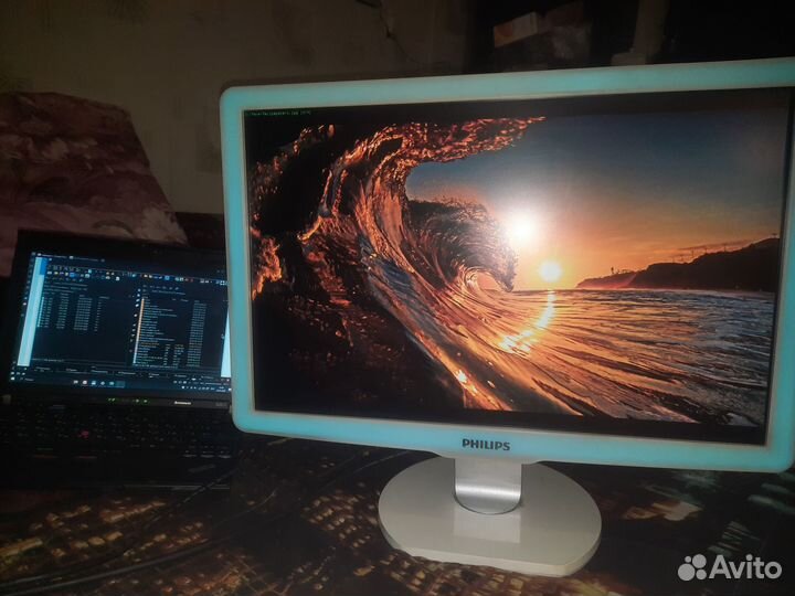 Монитор 22 дюйма Philips MWX1220I