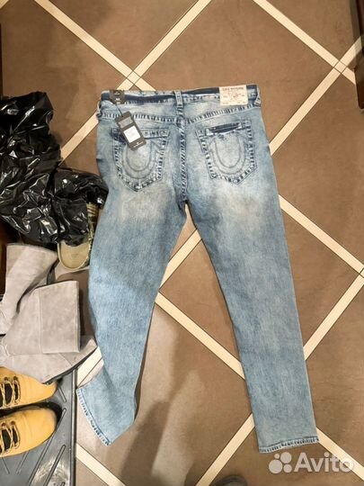 Джинсы True Religion