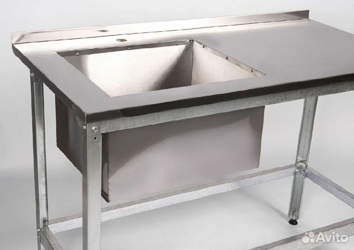 Стол с мойкой