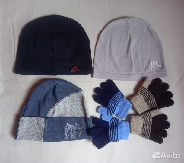 Набор шапок и перчаток