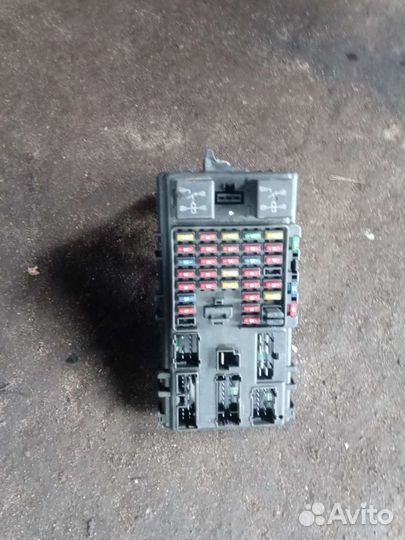 Блок предохранителей.Hyundai Santa Fe 1. 2002г