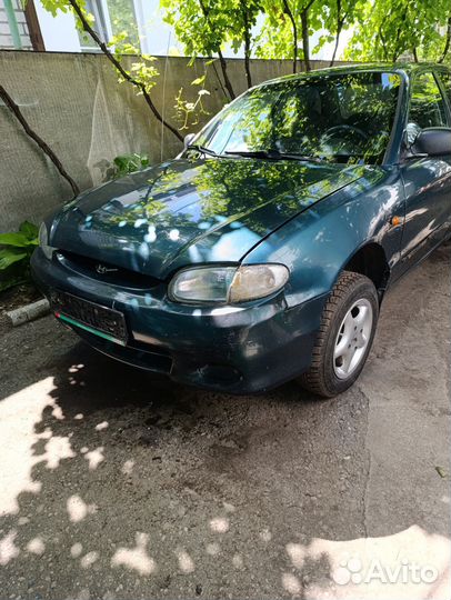 Hyundai Accent 1.3 МТ, 1998, битый, 256 500 км
