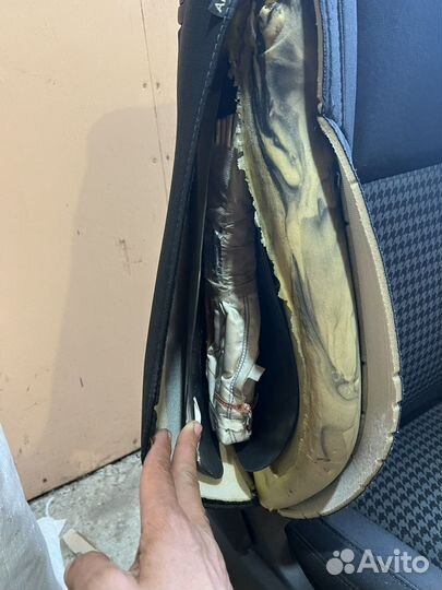 Сиденье на Dodge Challenger