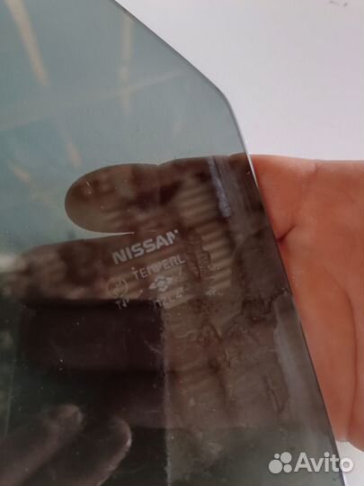 Стекло задней левой двери Nissan Murano Z50