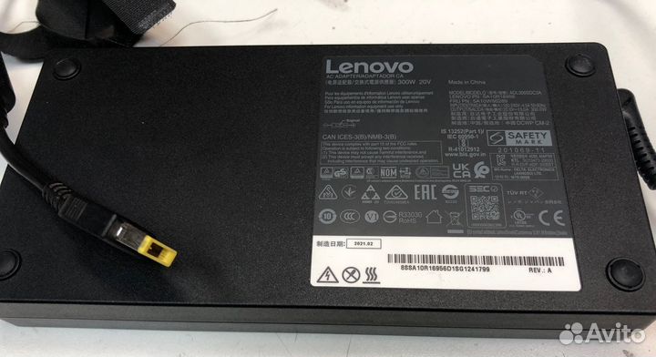 Блоки питания для ноутбуков Lenovo