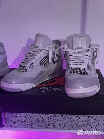 Кроссовки Air Jordan 4 Retro wmns 