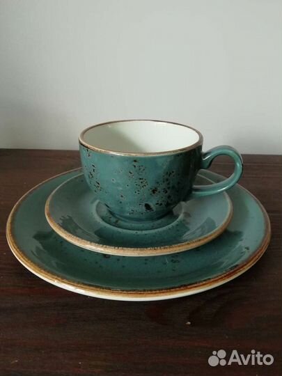 Чашка с блюдцем и тарелкой