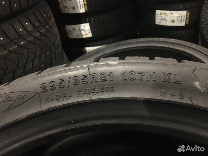 Tri Ace Snow White II 295/35 R21 107H