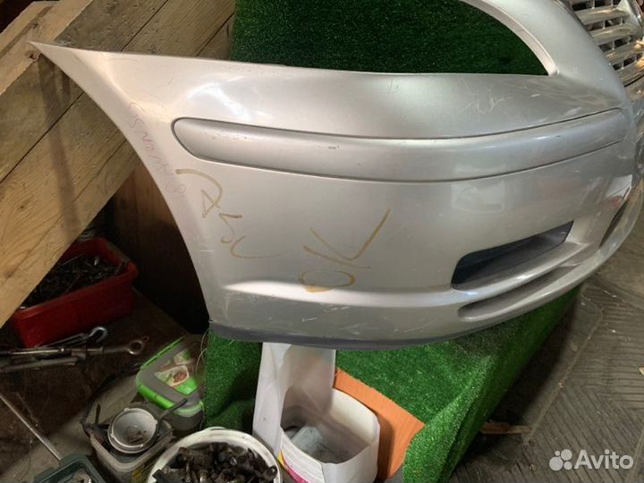 Бампер передний Toyota Avensis AZT250