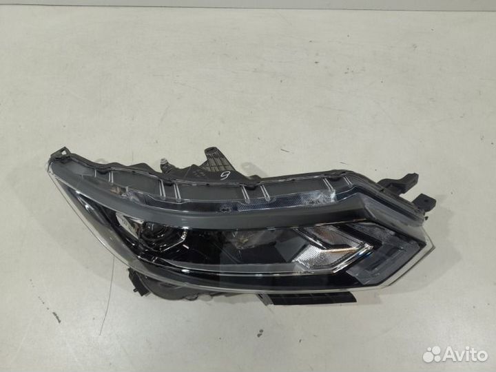 Фара правая Nissan Qashqai J11 2017
