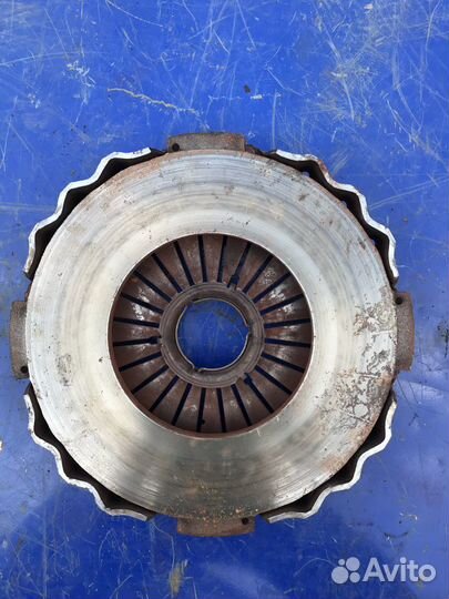 Корзина сцепления Ивеко Iveco Stralis 42109917