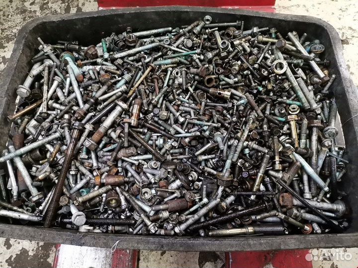 Болт Opel Corsa C