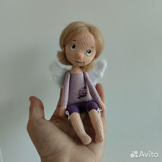 Вязаная кукла ручной работы