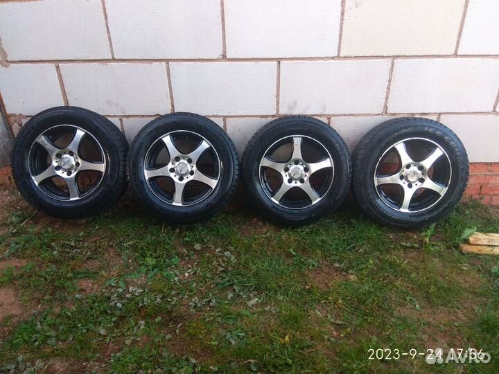 Комплект колес на 15 литых дисках