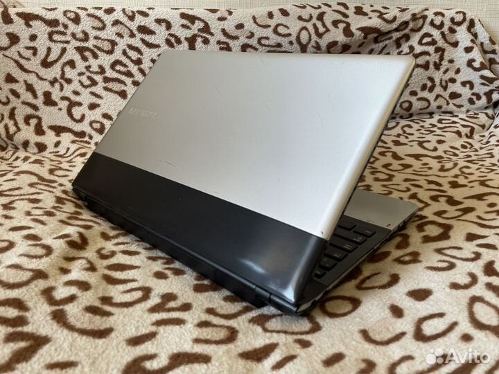 Быстрый ноутбук Samsung intel i3 с ssd диском