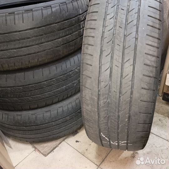 Bridgestone Dueler H/T 843 215/60 R17 96H